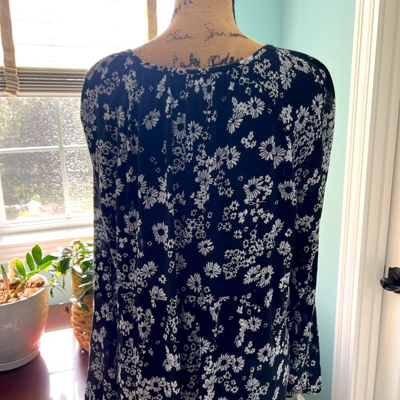 Old Navy Peasant Blouse - Picture 2 of 12